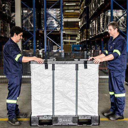 40" x 48" x 43" Stackable FIBC two workers assamble 