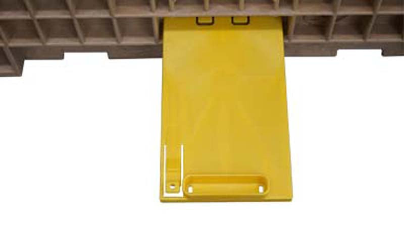 Yellow slide gate
