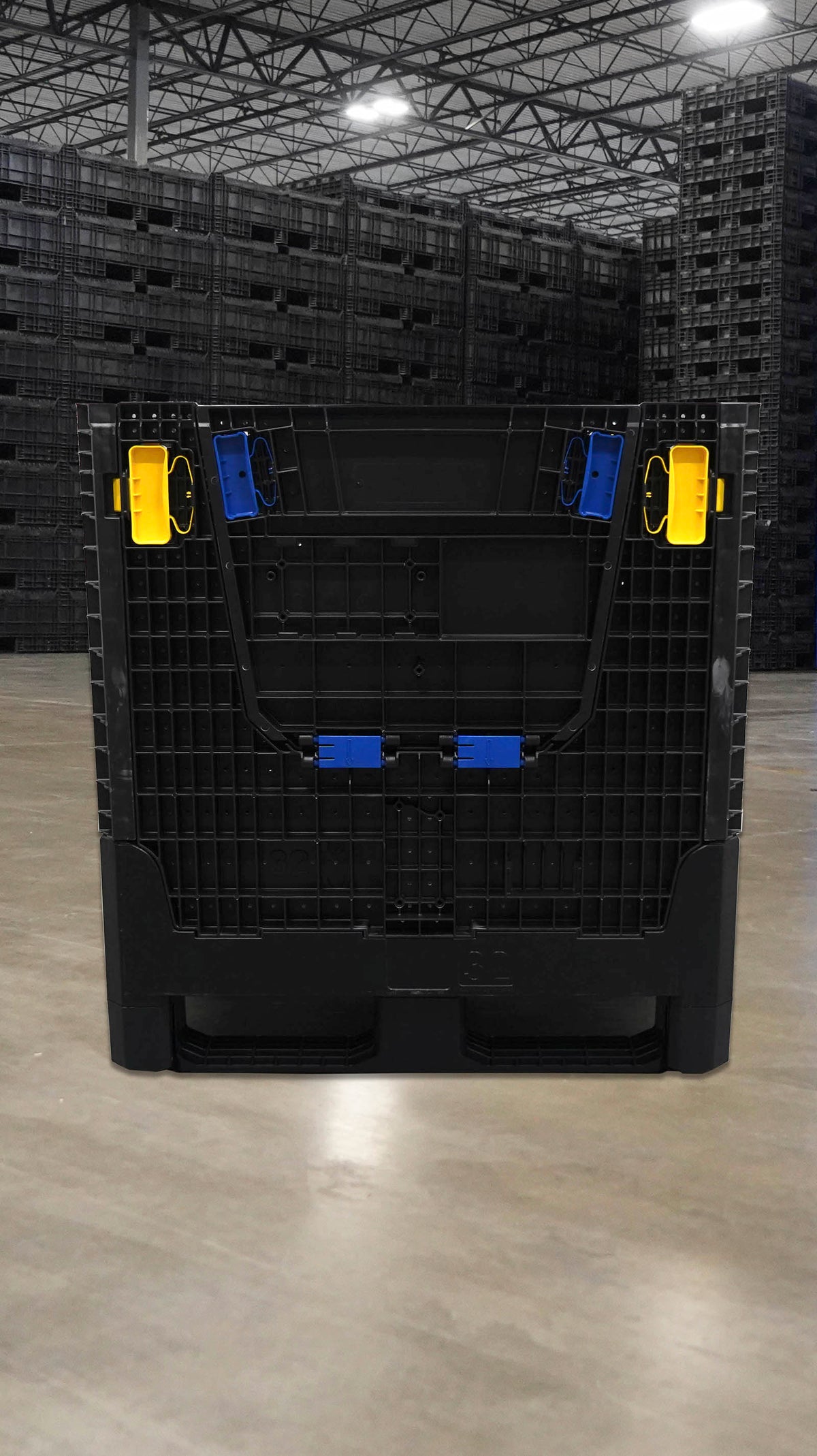 Used 30x32x34 All Black Container